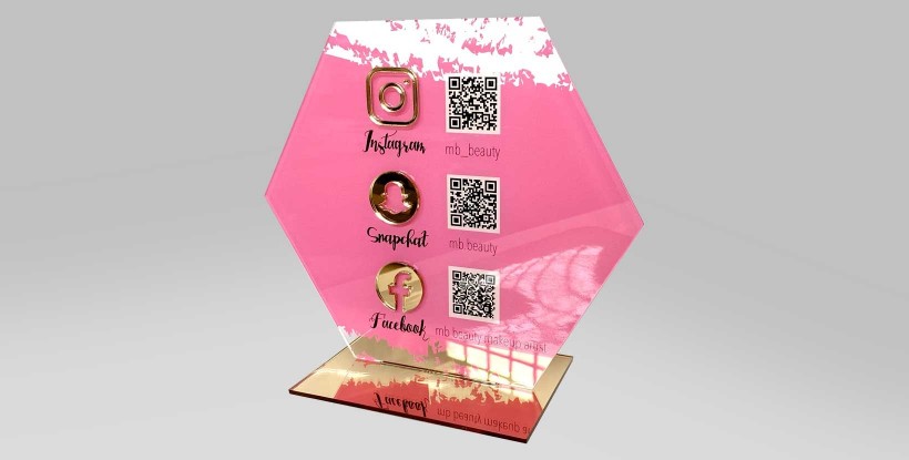 Placa redes sociales con código QR